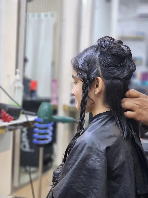 Hair Fashion by Muna