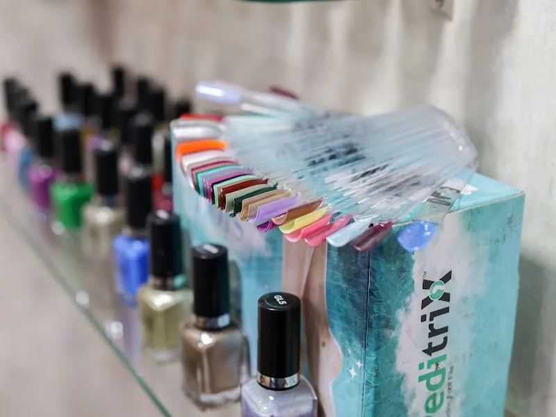 THE HAIR COMMUNE SALON