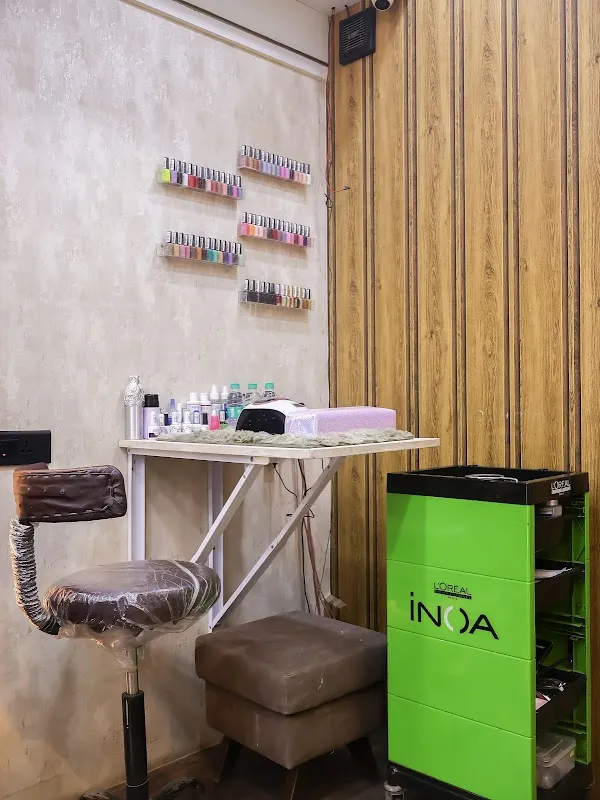 THE HAIR COMMUNE SALON