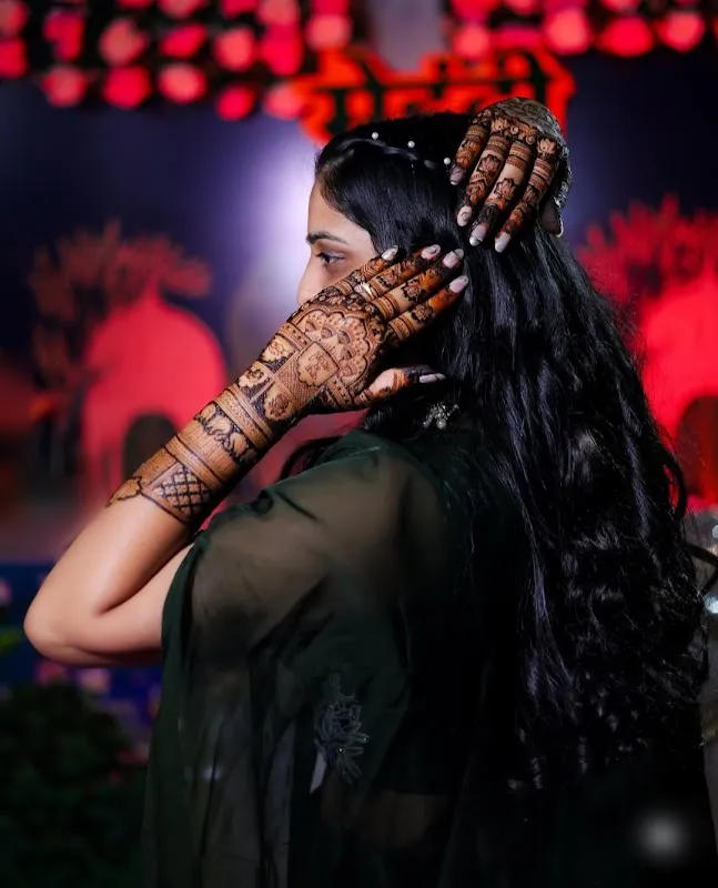 Bhubaneswar Mehandi artist