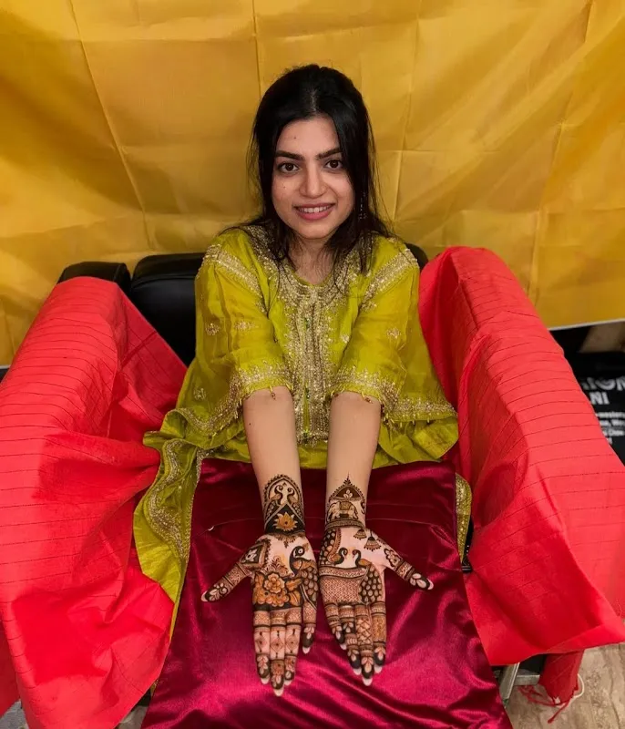 Bhubaneswar Mehandi artist