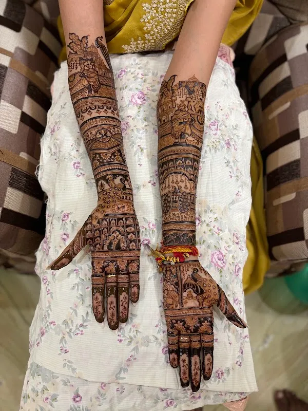 Bhubaneswar Mehandi artist