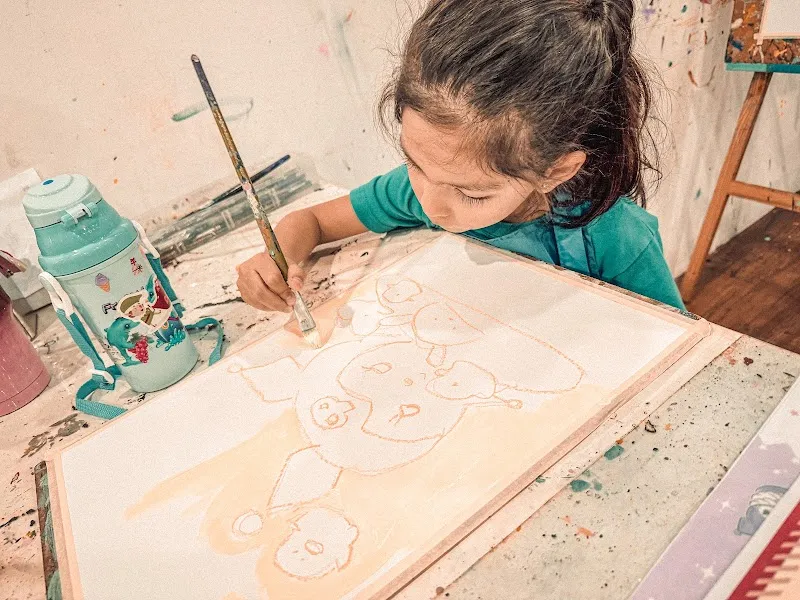 White Canvas Studio