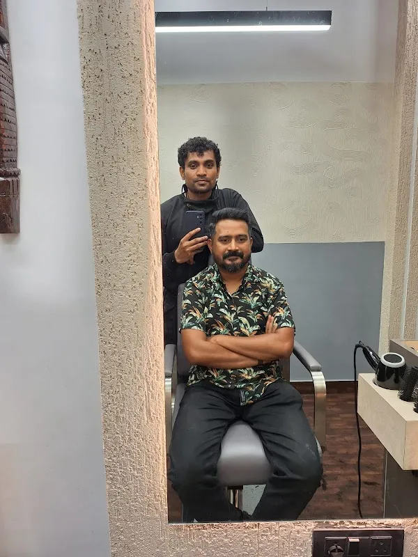Akash Hair and makup studio