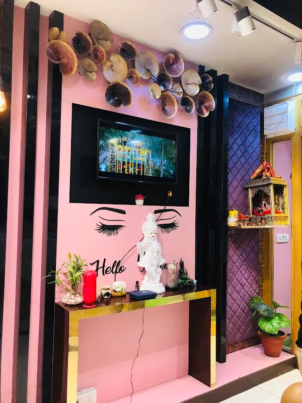 The looks like unisex salon & academy