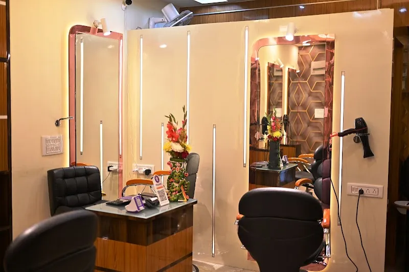 Magic Lantern Ladies Salon And Makeover Studio