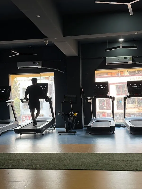Fitness Club Studio, Kopar Khairne