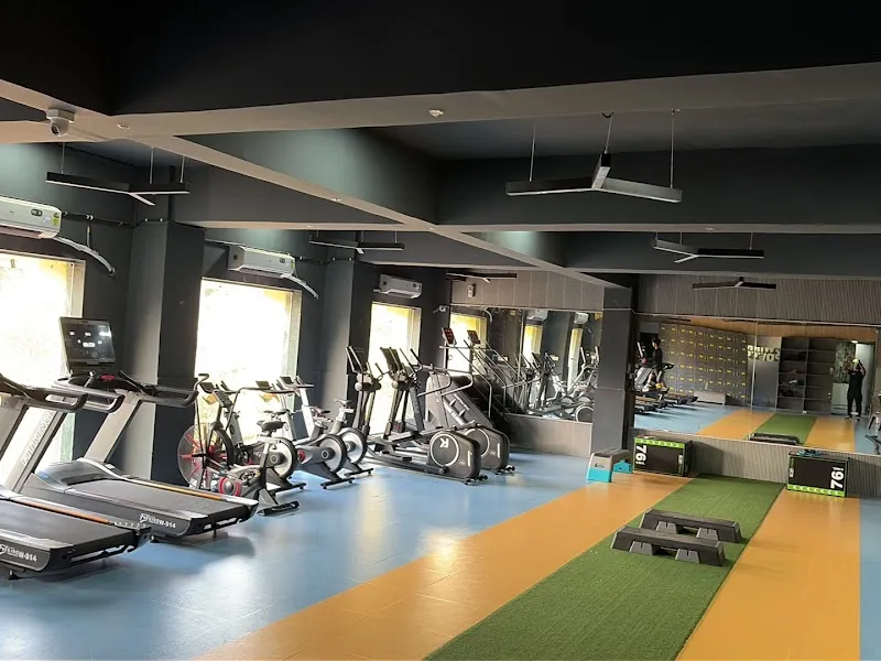 Fitness Club Studio, Kopar Khairne