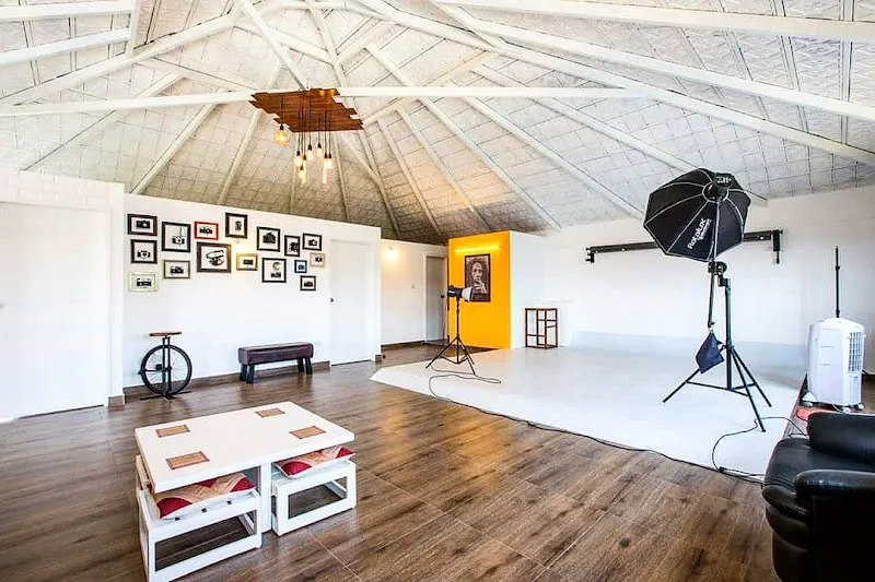 Studio 080