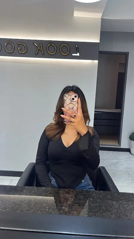 Kutz The Salon Medical Square
