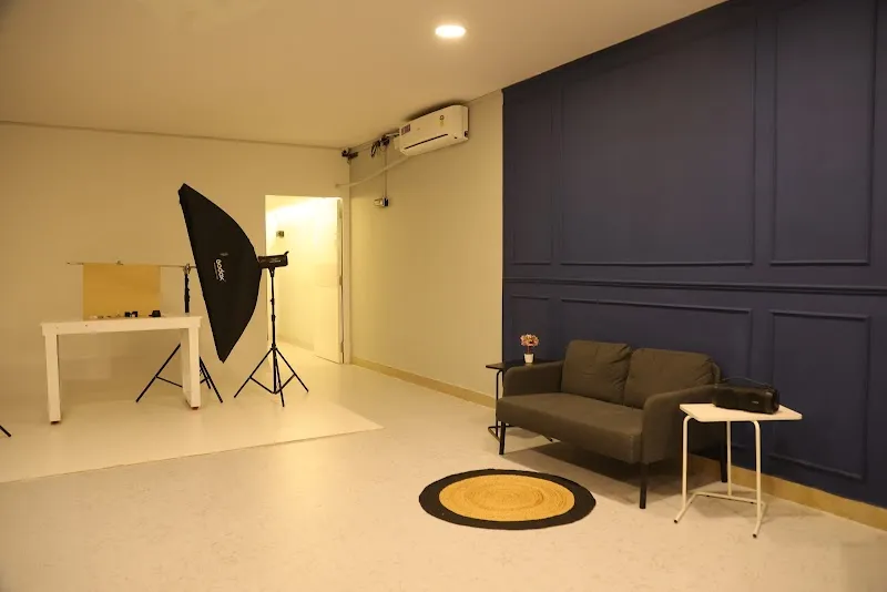 Clicksy Studio | Podcast Studio & Photography Studio in Mumbai on Rent | Rental Studio For Photoshoot & Video shoot