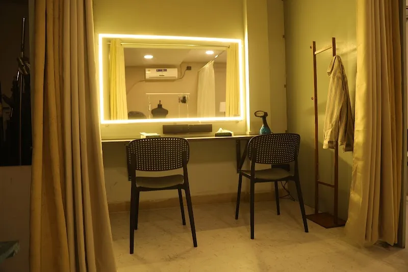 Clicksy Studio | Podcast Studio & Photography Studio in Mumbai on Rent | Rental Studio For Photoshoot & Video shoot