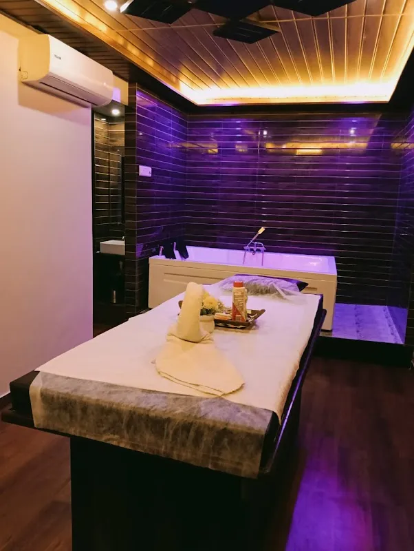 Renovar Massage Spa - Top-Rated Spa In Charni Road Colaba and Fort
