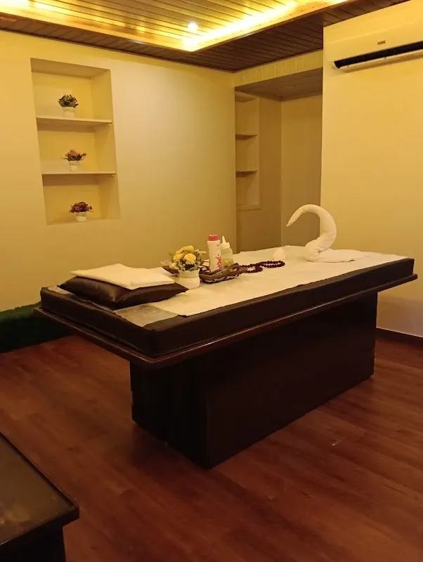 Renovar Massage Spa - Top-Rated Spa In Charni Road Colaba and Fort