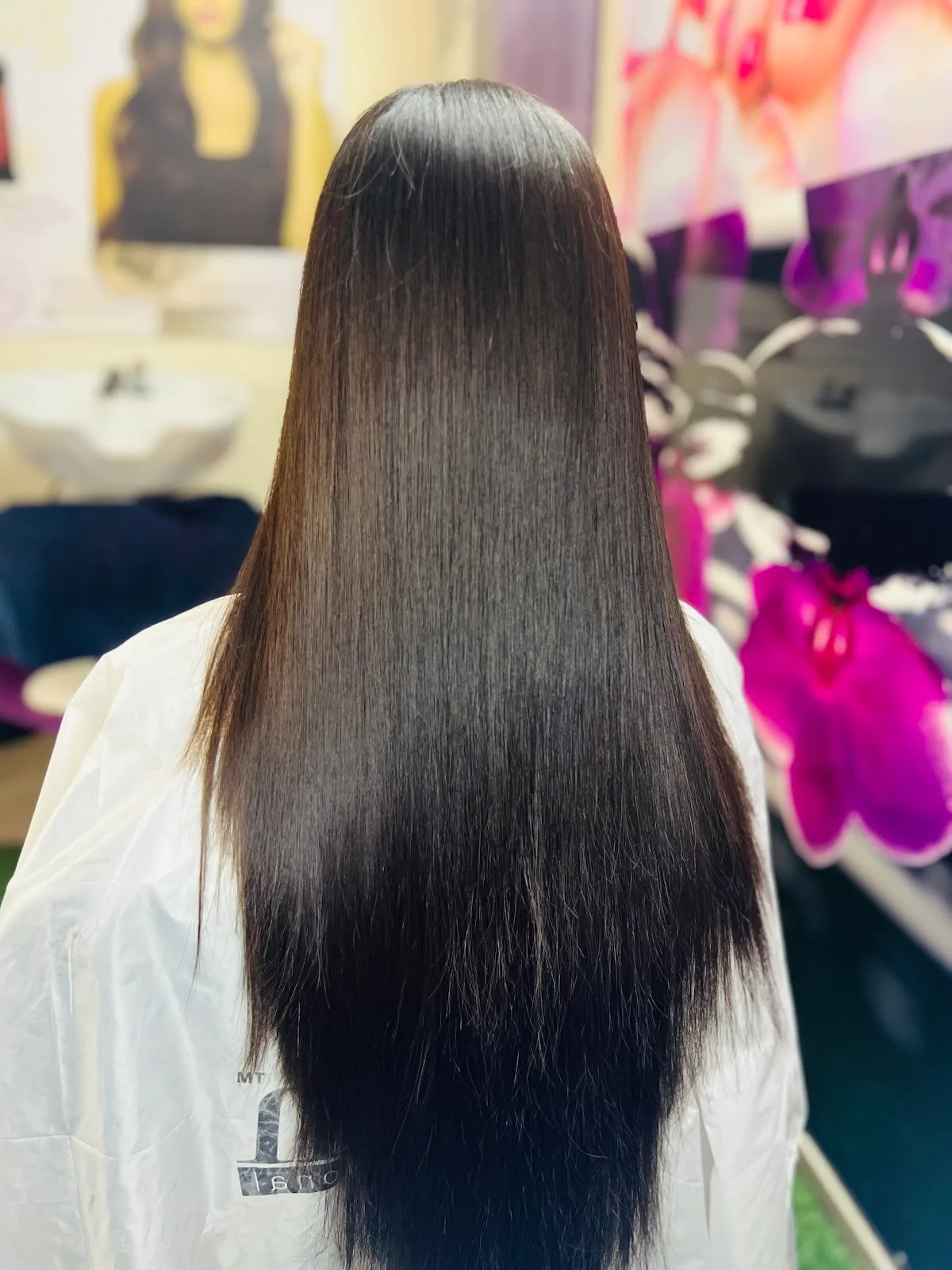 Aishwarya Ladies Beauty Parlour in Pune, Keratin Treatment, Meni Pedi, Hair Spa, Nail Art, Makeup, Beauty Parlour Course Pune