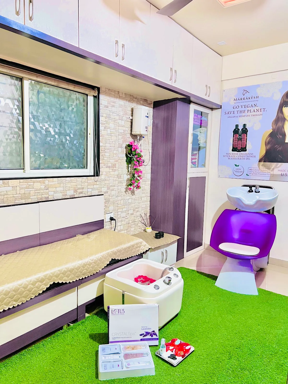 Aishwarya Ladies Beauty Parlour in Pune, Keratin Treatment, Meni Pedi, Hair Spa, Nail Art, Makeup, Beauty Parlour Course Pune