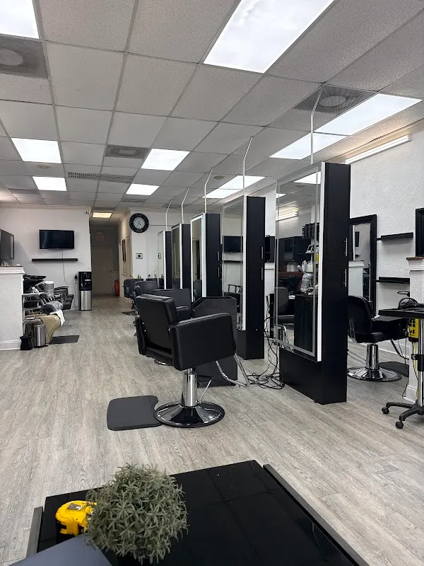 Tita’s Dominican hair salon / Hair Extensions / Nails and more