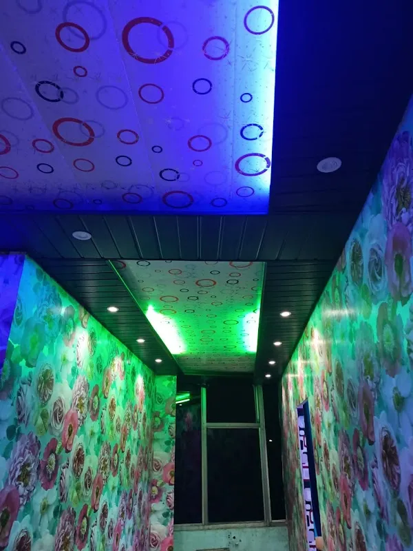 Rose Wellness Massage & Spa in Agra
