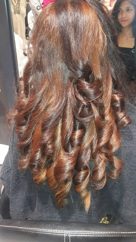 Classy Curlss Salon & Makeup Studio