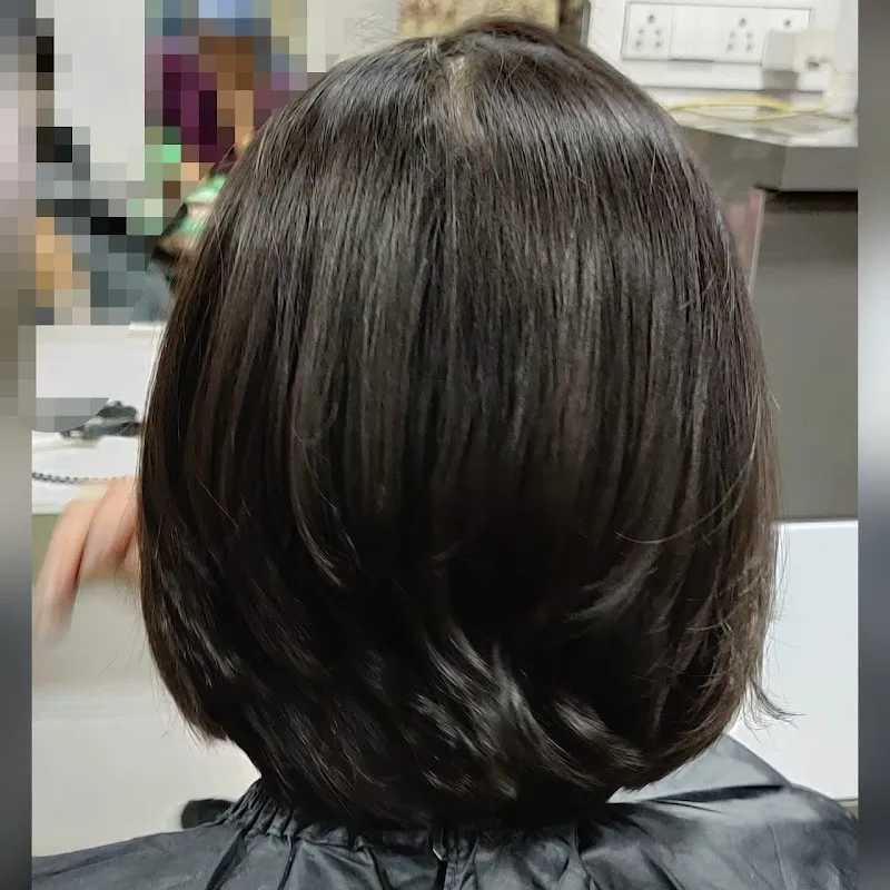 Classy Curlss Salon & Makeup Studio