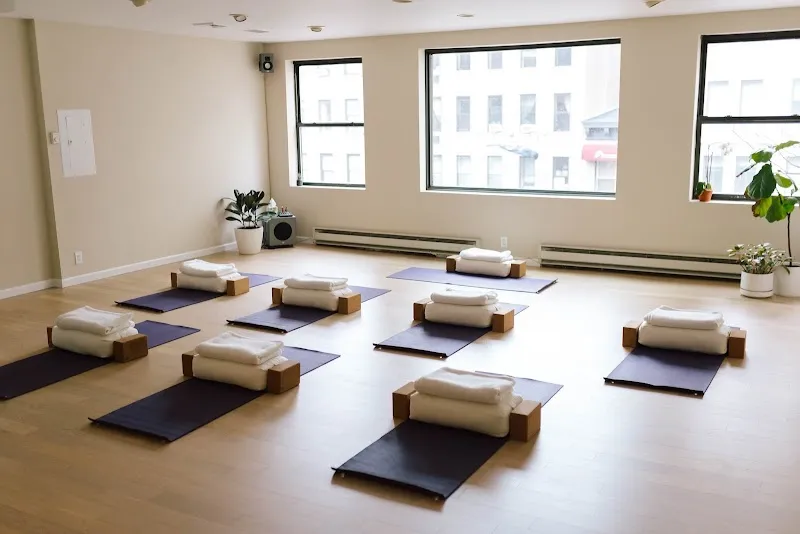 Om City Yoga