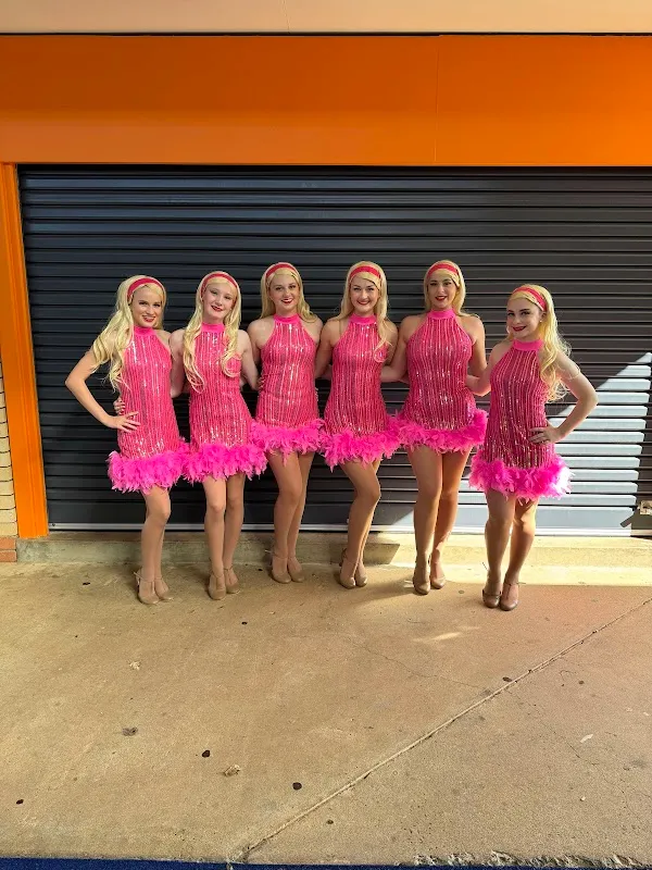 T N T Dance Studio