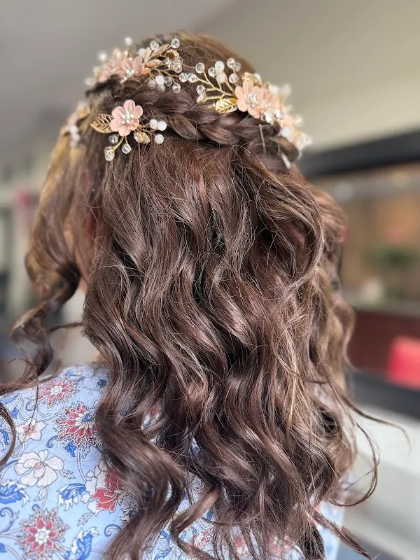 Modern Wave Salon