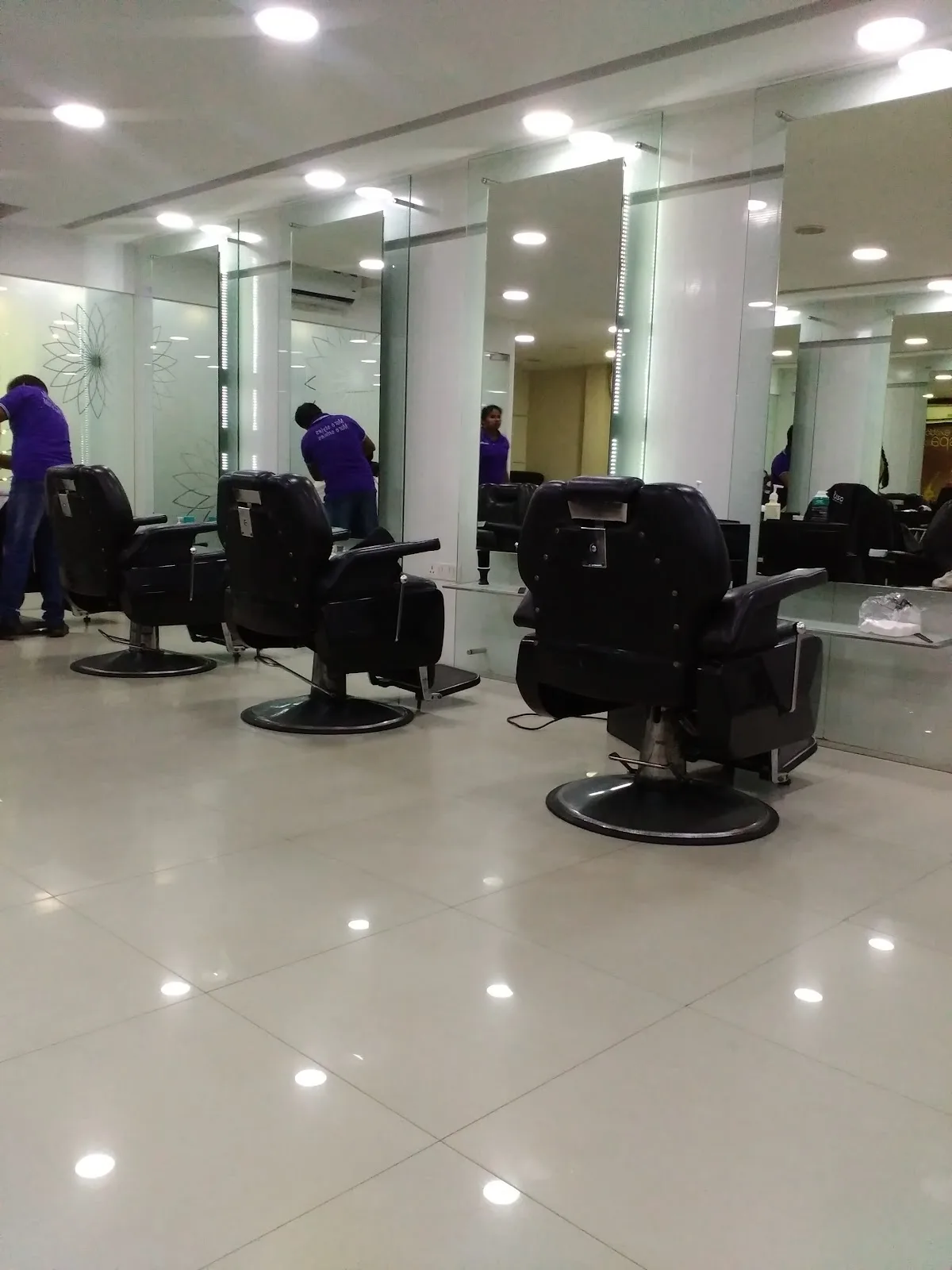 Naturals salon and spa Vepery