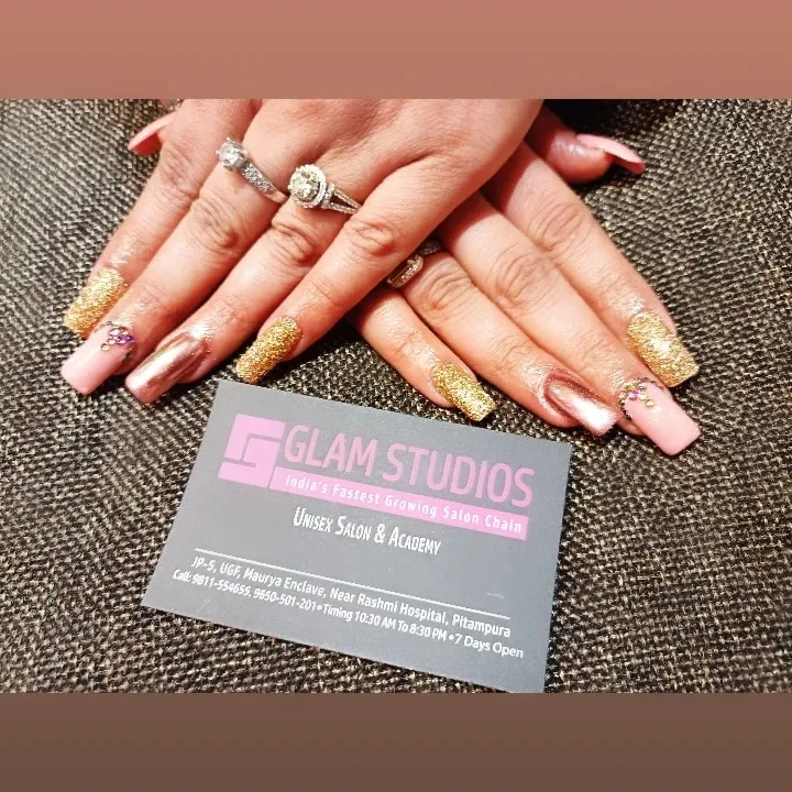 Refyn Unisex Salon