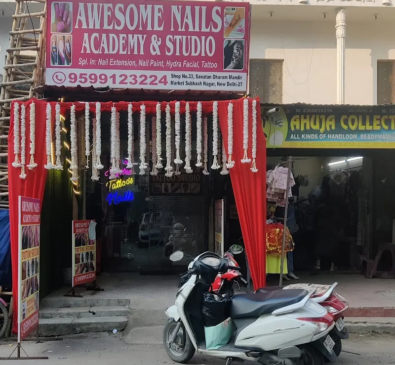 Awesome Nails Studio and Tattoos