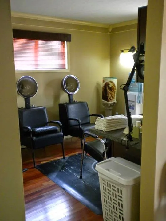 Billy V. Salon & Barber Shop