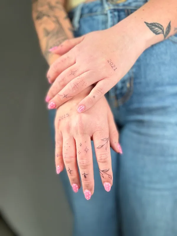 6 Tattoo Studio