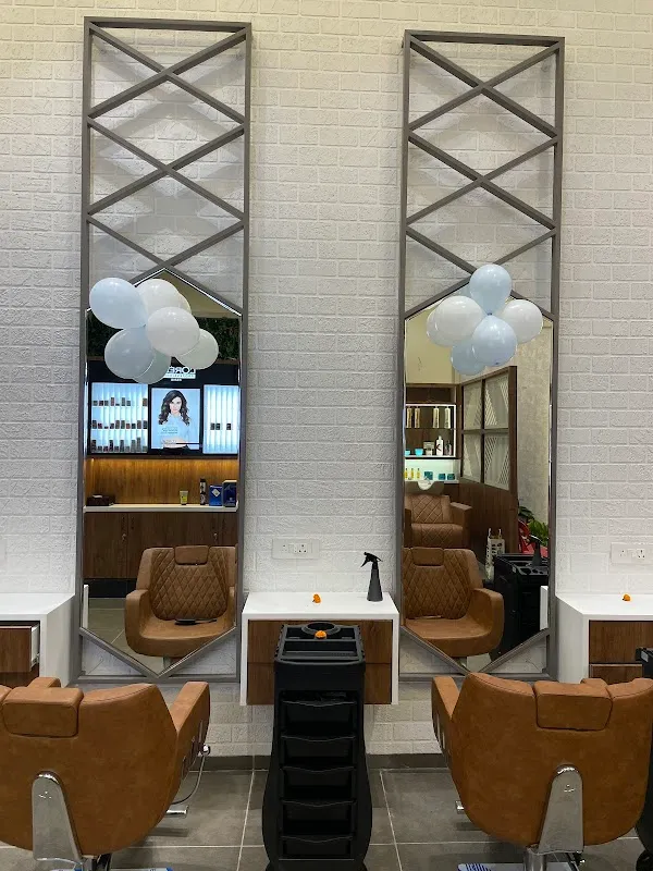 VARAD SALON