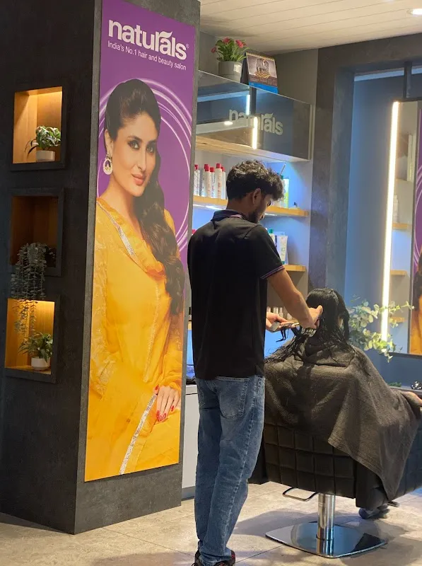 Naturals Salon ( 2nd Branch) Kakinada