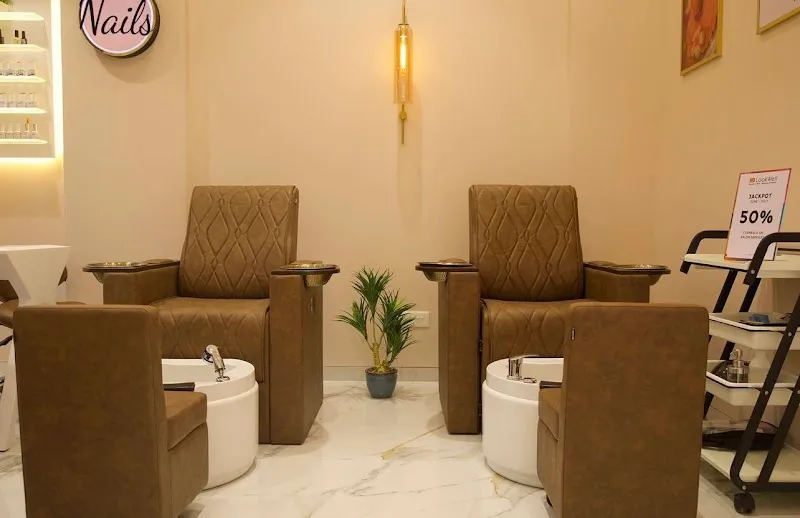 LookWell Salon - Badlapur East