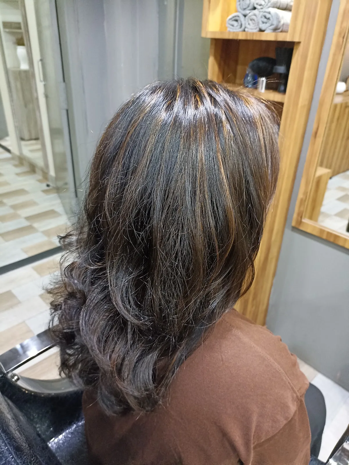 Varte Premier Salon