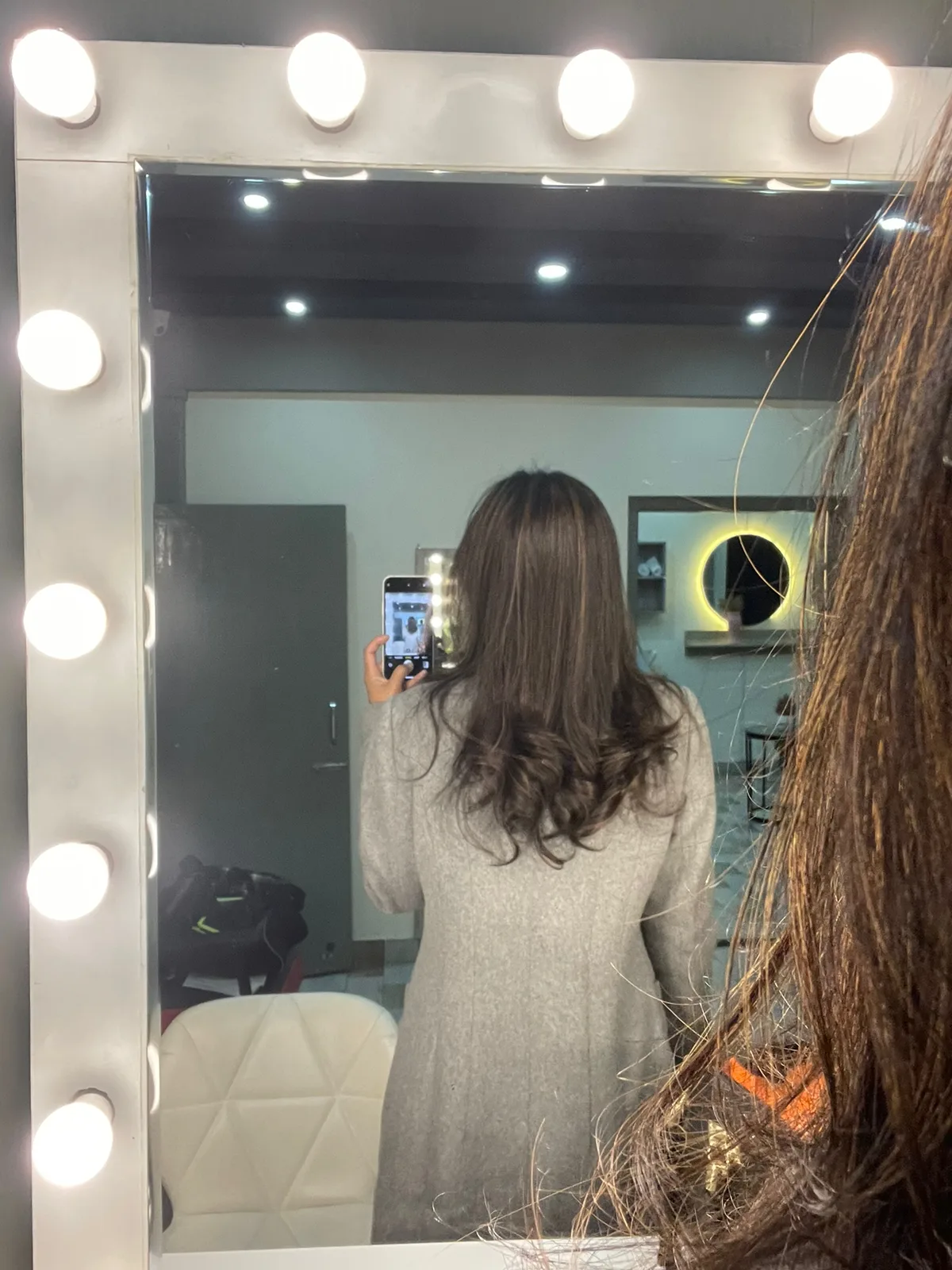 Varte Premier Salon