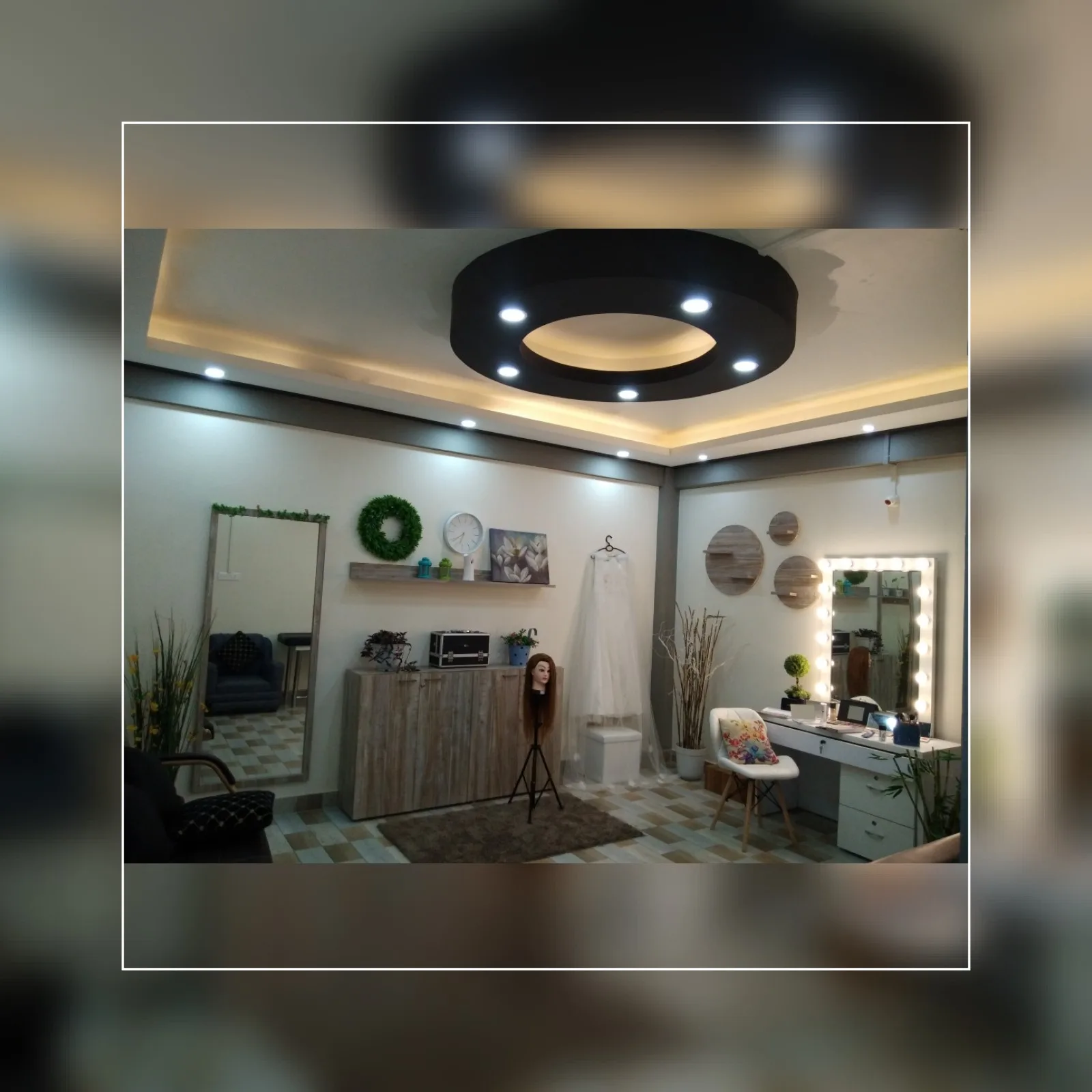 Varte Premier Salon