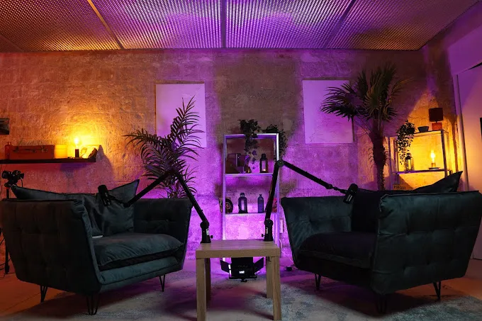 Podspace Paris - Montmartre | Studio d'enregistrement de podcast vidéo & création de contenu