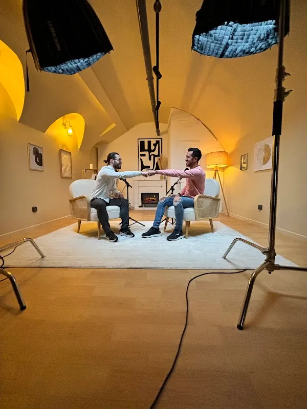 Podspace Paris - Montmartre | Studio d'enregistrement de podcast vidéo & création de contenu