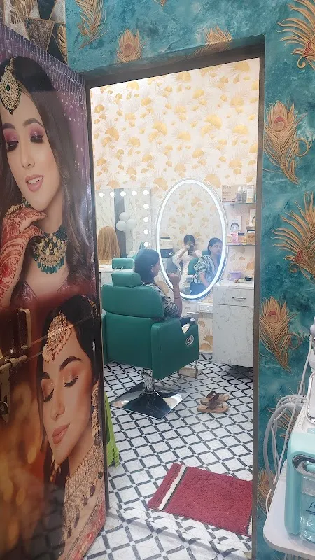 Rachna Makeover Studio & Academy
