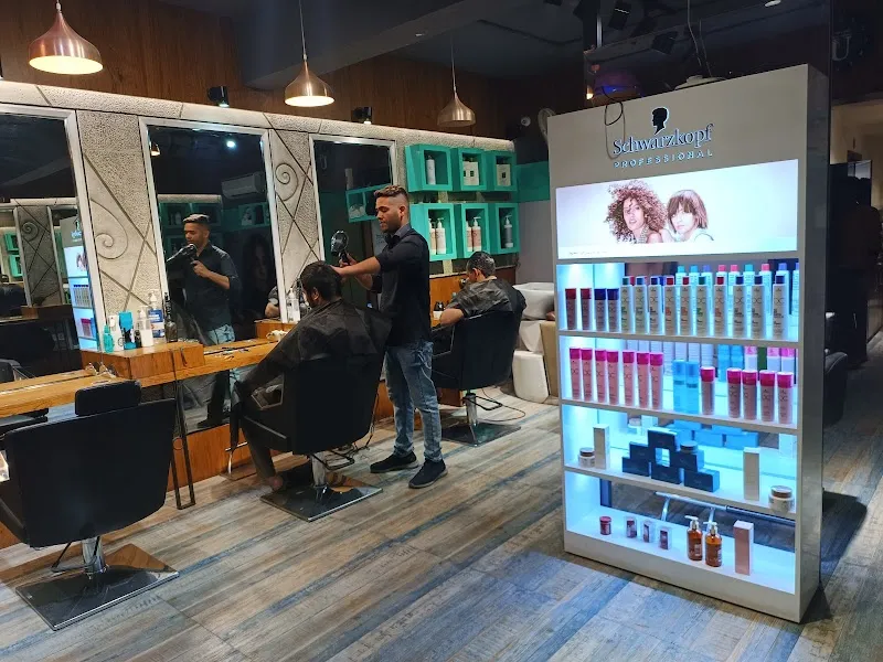 Raj unisex salon jeetu and lalit