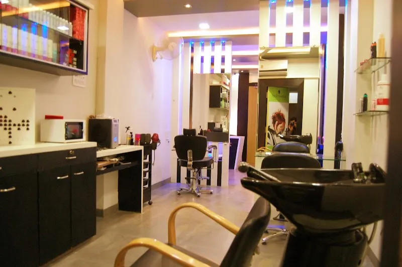 Raj unisex salon jeetu and lalit