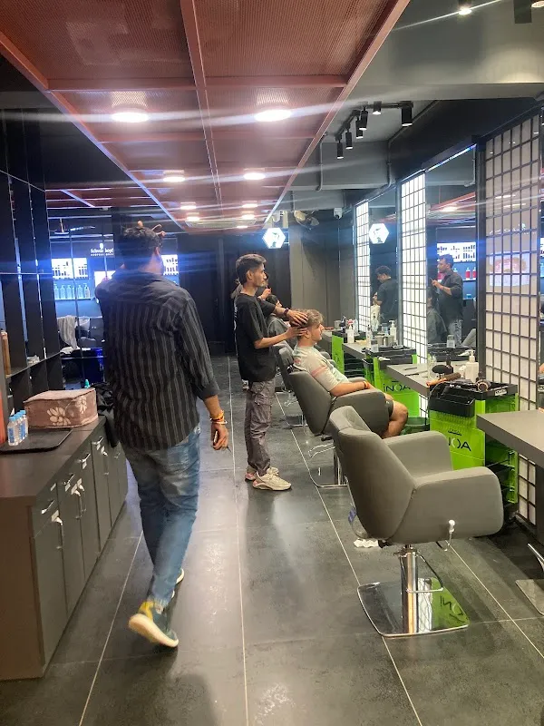 Raj unisex salon jeetu and lalit