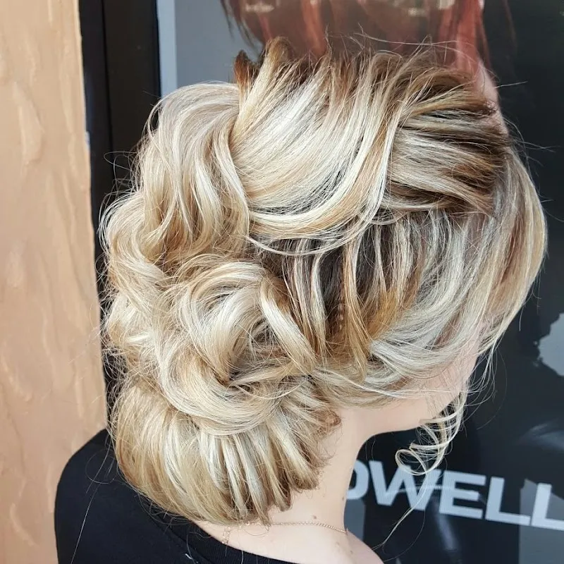 Red Salon