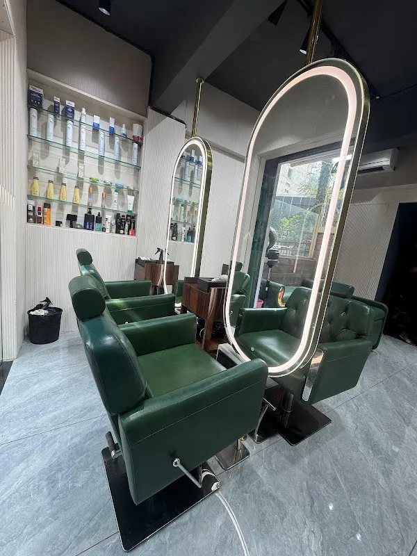 Qualita Salon Unisex Beauty Salon in Mulund west | Best Hair Colour, Hair Stylist & Nail art Salon Near me Yogi hills