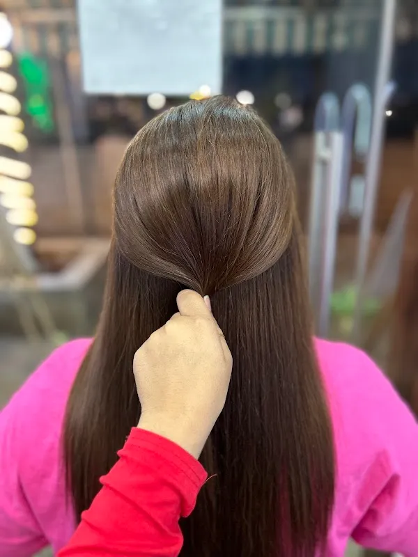 Qualita Salon Unisex Beauty Salon in Mulund west | Best Hair Colour, Hair Stylist & Nail art Salon Near me Yogi hills