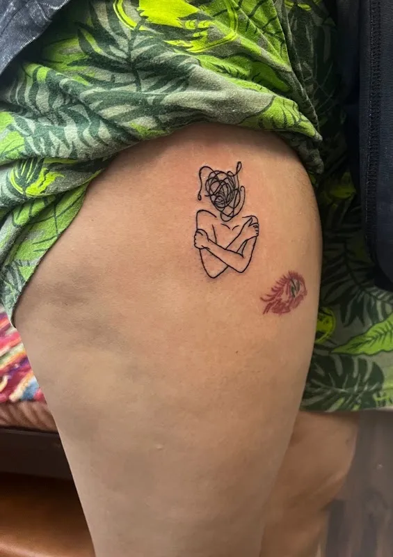 Travellers Ink - Best Tattoo Artists in South Mumbai, Piercing Studio & Laser Services, call to book your appointment now.
