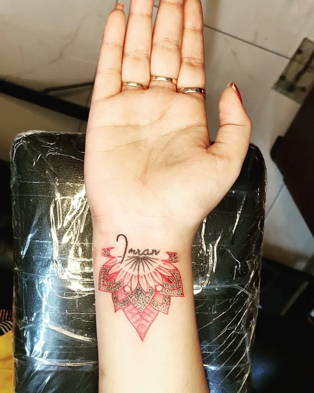 Travellers Ink - Best Tattoo Artists in South Mumbai, Piercing Studio & Laser Services, call to book your appointment now.