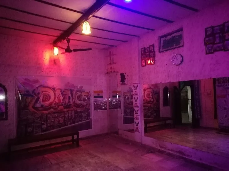 R B Dance Academy